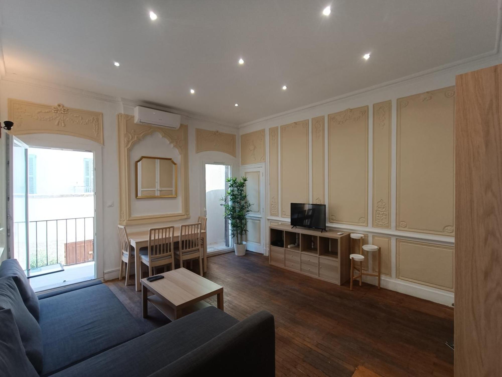 Appartements Et Studio Renoves En 2022, Intra Muros Avignon Ngoại thất bức ảnh